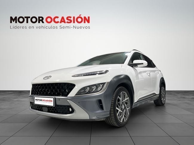 Usado Hyundai Kona Style 141 CV (103 kW) 2021 Blanco metalizado SUV