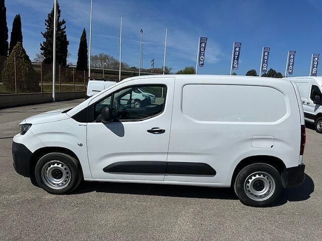 Usado Peugeot Partner 100 CV (73 kW) 2021 Blanco Monovolumen