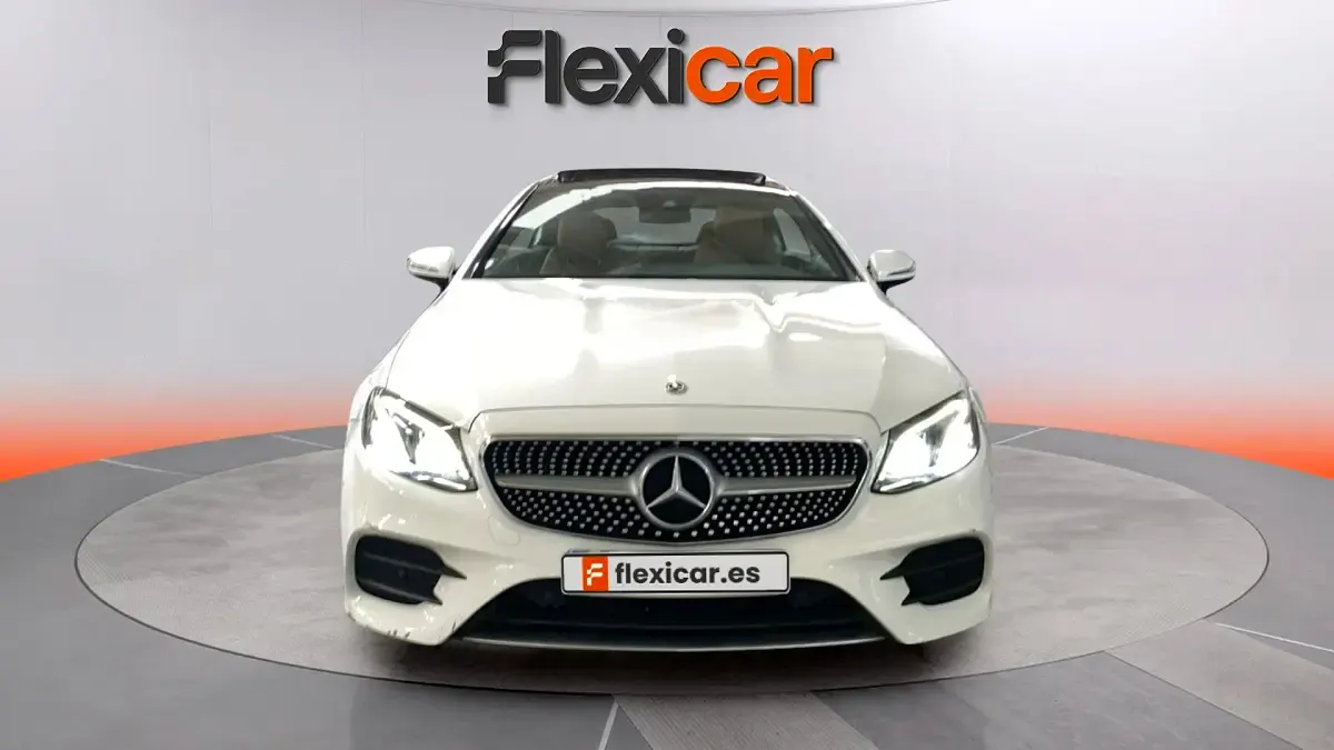 Usado Mercedes E220 194 CV (142 kW) 2018 Blanco Coupe