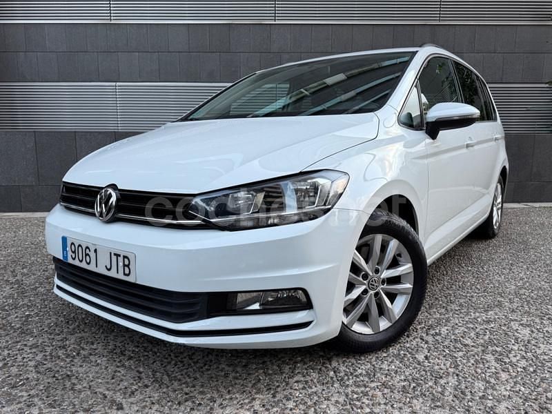 Usado VW Touran Advance 110 CV (80 kW) 2016 Blanco Monovolumen