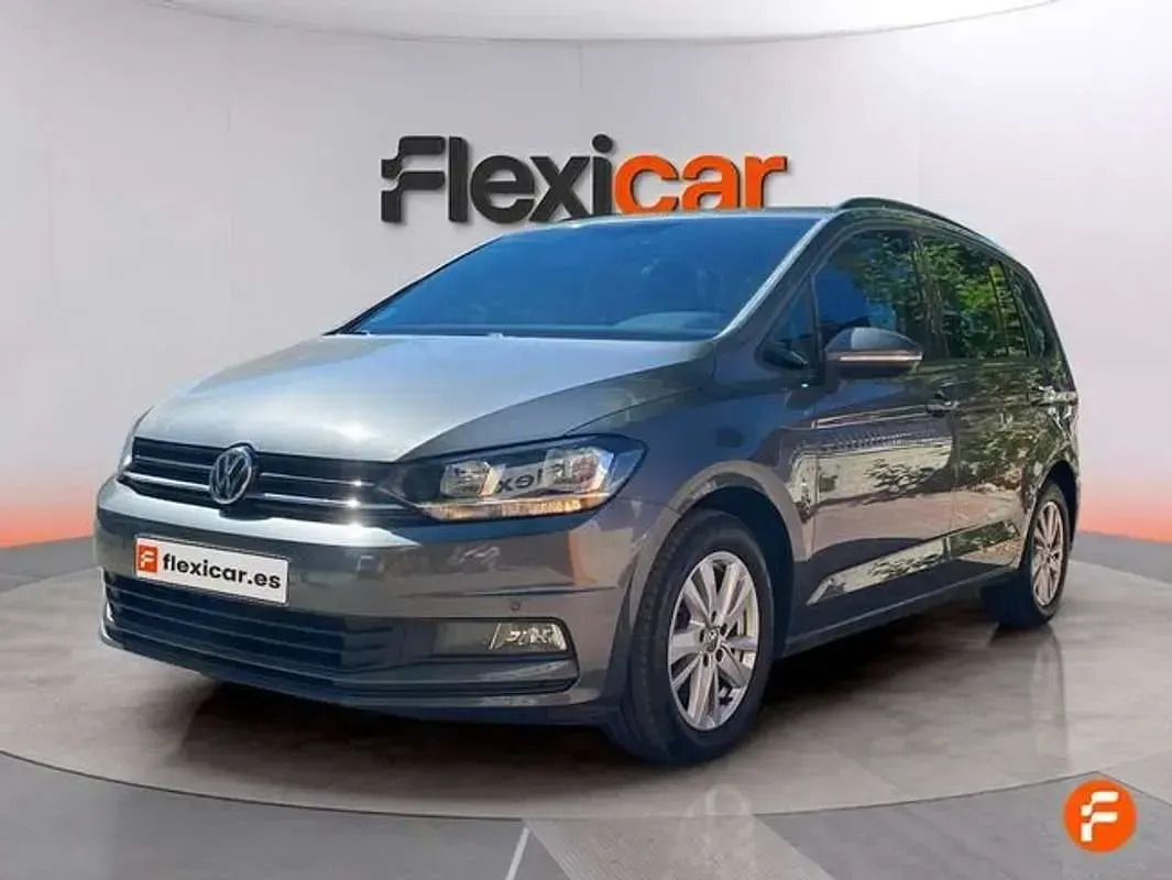 Usado VW Touran Business 116 CV (85 kW) 2020 Gris Monovolumen