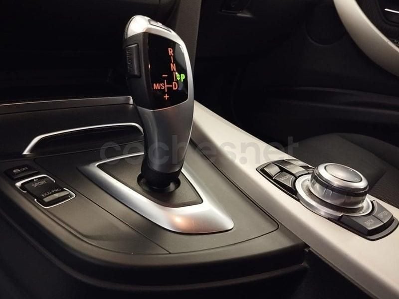 Usado BMW 316 116 CV (85 kW) 2016 Negro Familiar