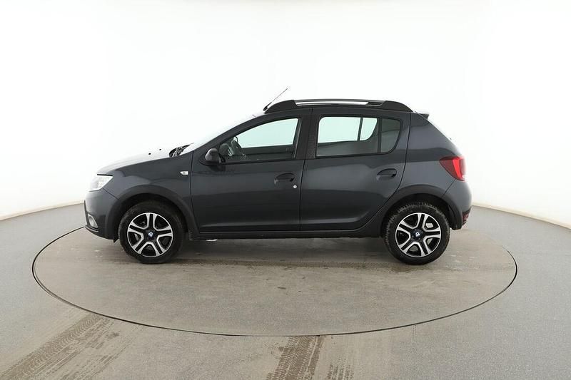 Usado Dacia Sandero 95 CV (69 kW) 2021 Negro Utilitario