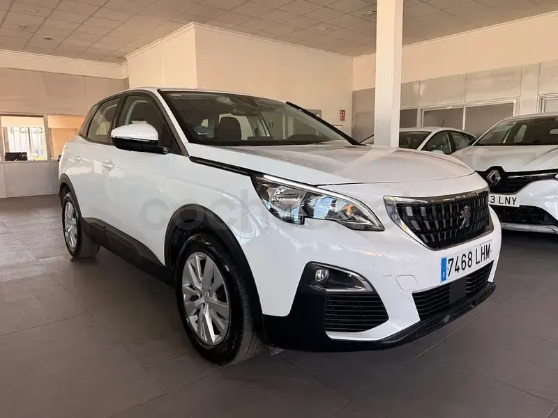 Usado Peugeot 3008 Active 130 CV (95 kW) 2020 Blanco SUV