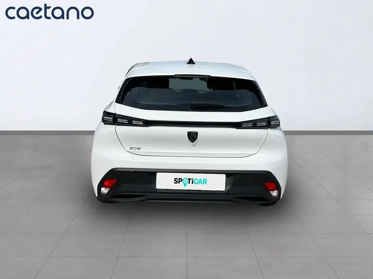 Usado Peugeot 308 Active 110 CV (80 kW) 2022 Blanco Berlina