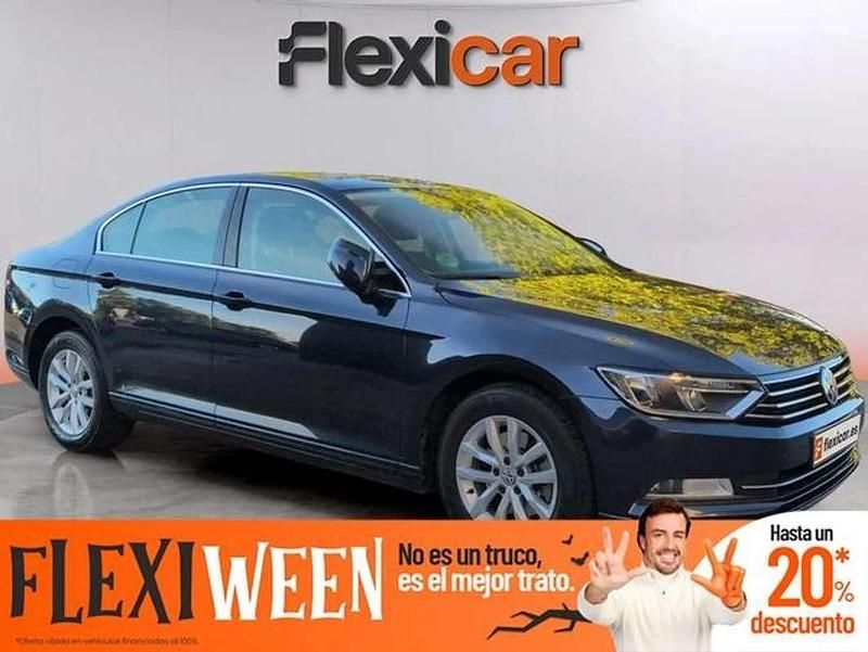 Azul Usado 2017 VW Passat Edition Berlina | 15.990 € (Precio justo) - Imagen 1/4