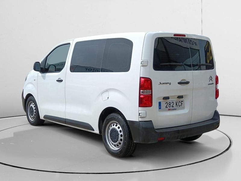 Käytetty Citroën Jumpy 115 HP (84 kW) 2017 Musta Tila-auto