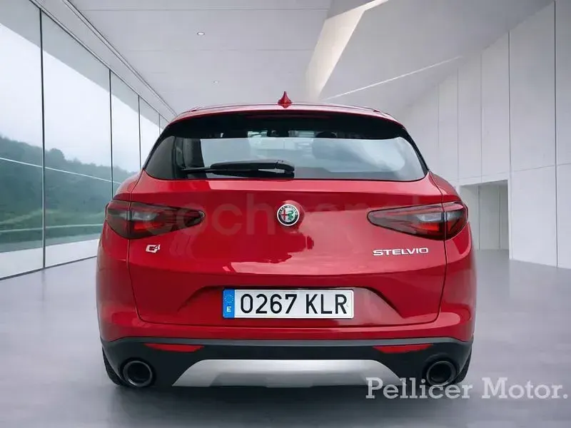 Usado Alfa Romeo Stelvio Executive 201 CV (147 kW) 2018 Granate SUV
