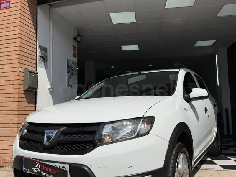 Usado Dacia Sandero Stepway 90 CV (66 kW) 2016 Blanco Berlina