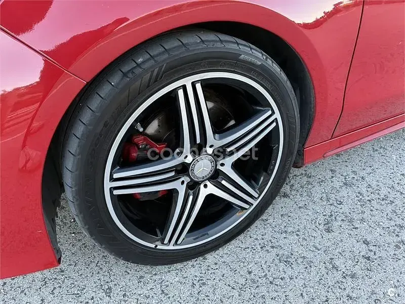 Käytetty Mercedes CLA250 211 HP (155 kW) 2015 Punainen Sedan