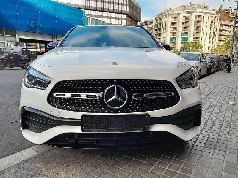 Usado Mercedes GLA200 AMG 163 CV (119 kW) 2021 Blanco SUV