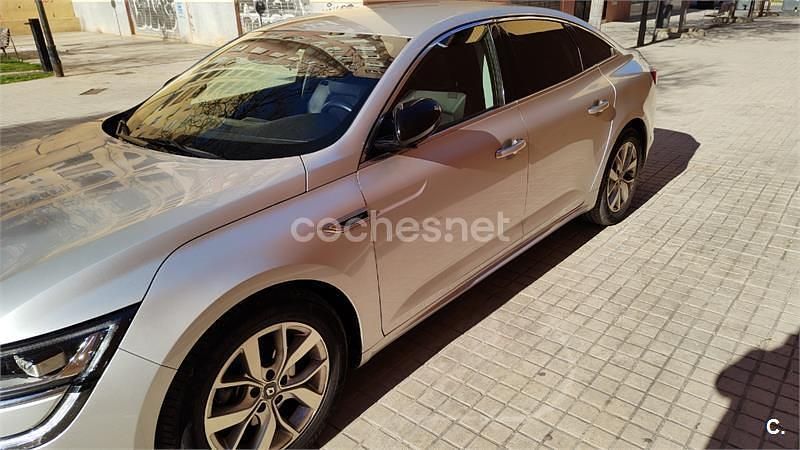 Usado Renault Talisman LIMITED 160 CV (117 kW) 2019 Gris / plata Berlina