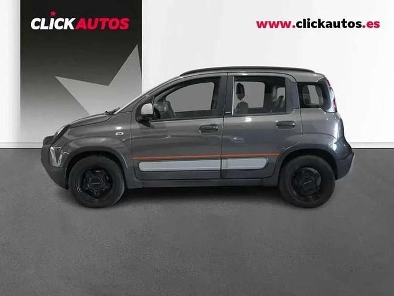 Usado Fiat Panda Garmin 71 CV (52 kW) 2023 Gris Utilitario