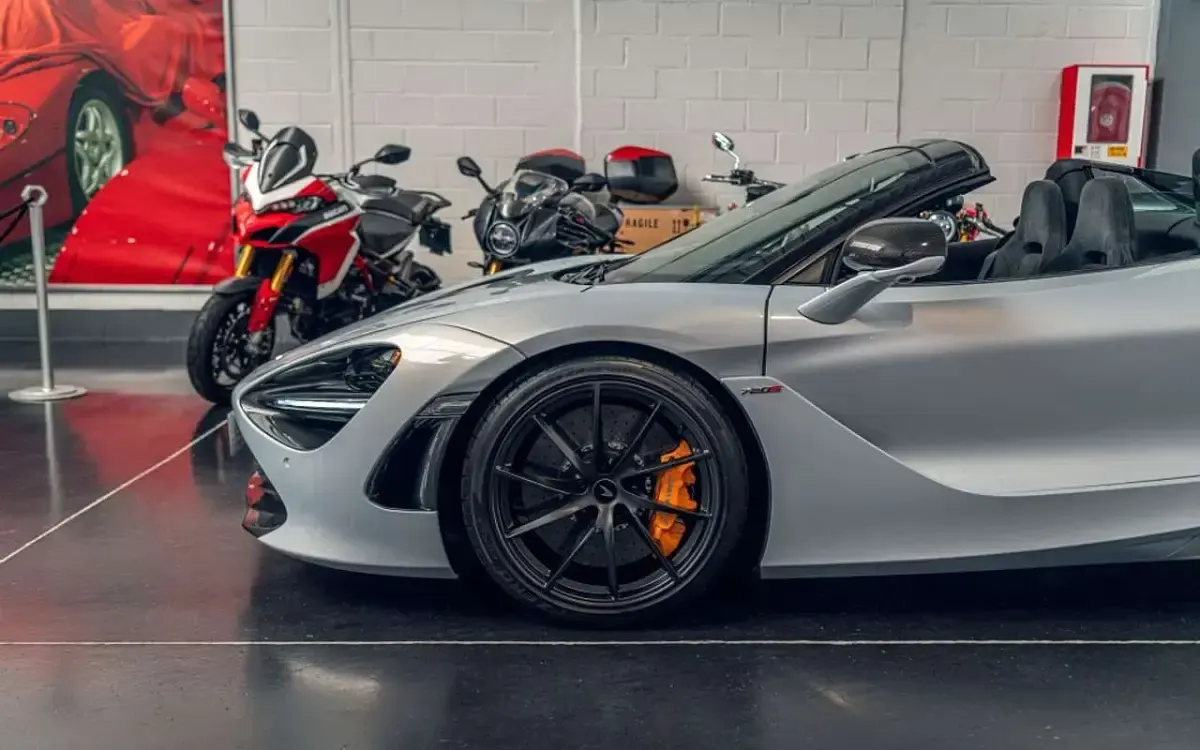 Usado McLaren 720S 721 CV (530 kW) 2022 Plateado Descapotable