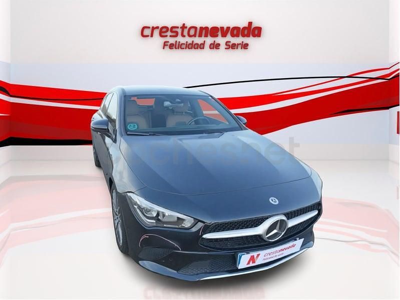 Usado Mercedes CLA220 Shooting Brake 190 CV (139 kW) 2021 Negro Familiar