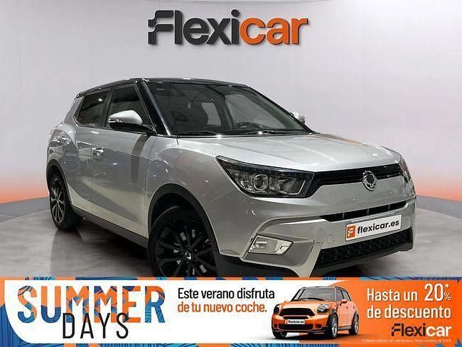 Gris Usado 2016 Ssangyong Tivoli Limited SUV | 9990 € (Precio justo) - Imagen 1/4