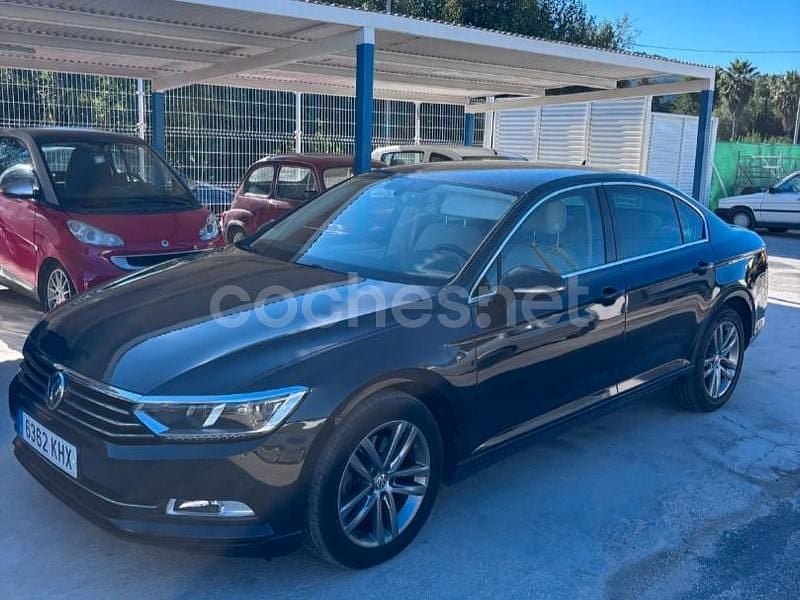 Negro Usado 2018 VW Passat Advance Berlina | 14.800 € (Precio justo) - Imagen 1/4