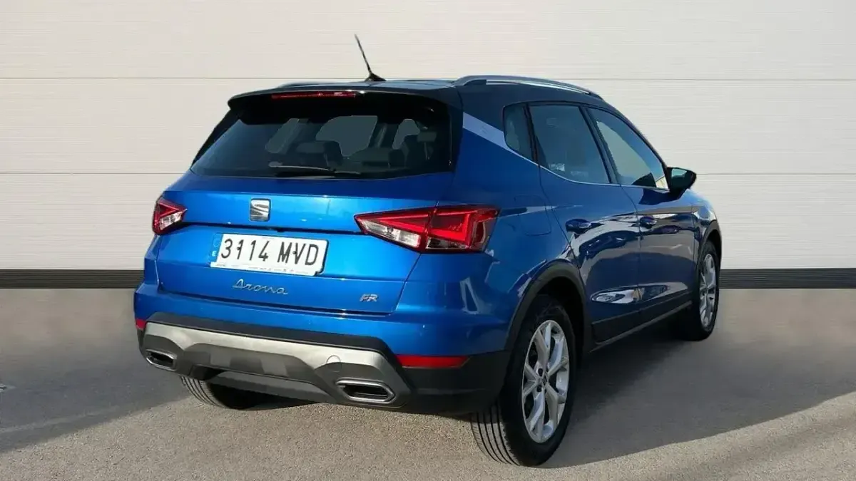 Usado Seat Arona FR 115 CV (84 kW) 2024 Azul SUV