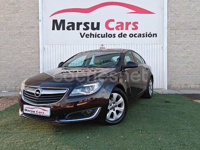 Usado Opel Insignia Eco 136 CV (100 kW) 2016 Granate Berlina
