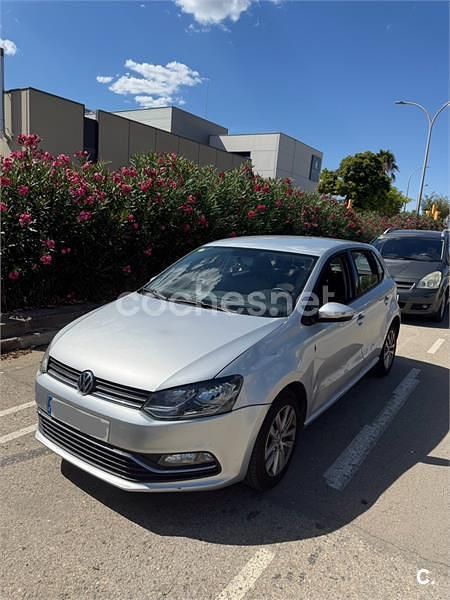 Gris / plata Usado 2017 VW Polo Berlina | 6300 € (Buen precio) - Imagen 1/4