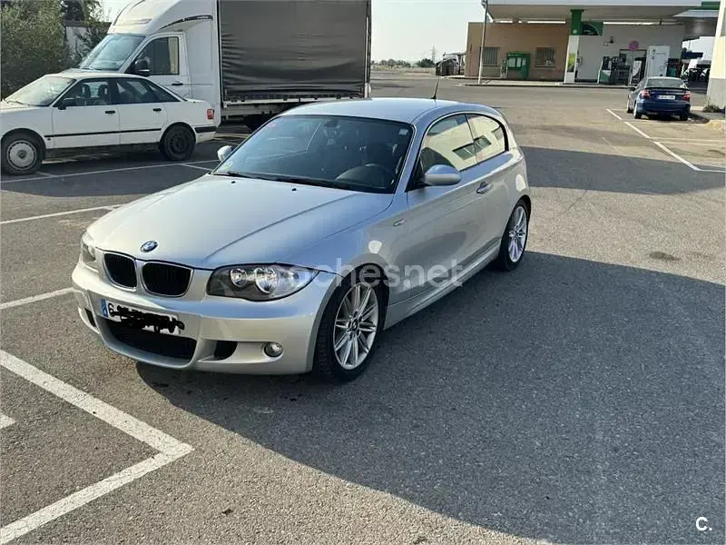 Usado BMW 118 143 CV (105 kW) 2007 Gris / plata Utilitario