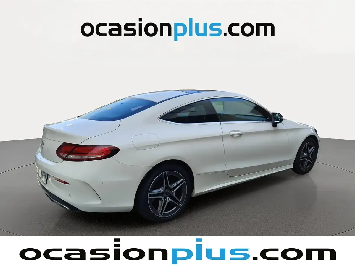 Usado Mercedes C220 AMG 194 CV (142 kW) 2018 Blanco Coupe