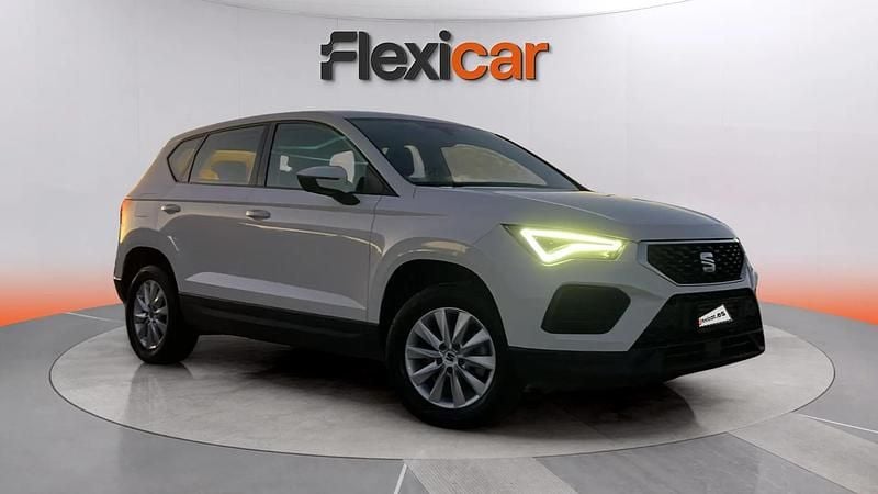 Begagnad Seat Ateca Reference 110 HK (80 kW) 2023 Vit SUV