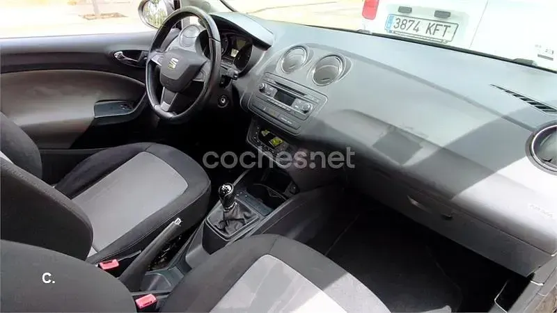 Usado Seat Ibiza ST Style 105 CV (77 kW) 2014 Negro Familiar