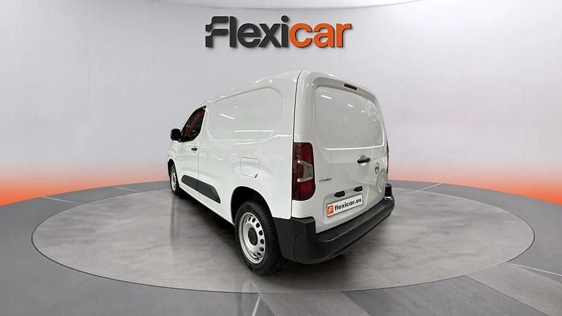 Usado Opel Combo Edition 102 CV (75 kW) 2022 Blanco Monovolumen