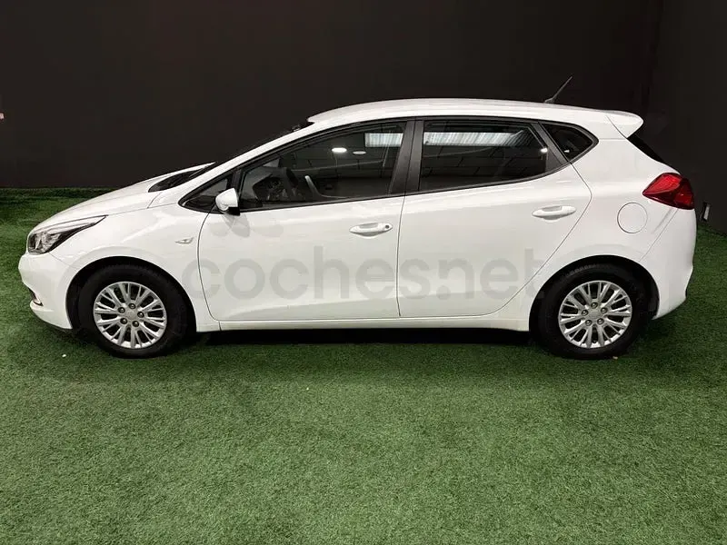 Usado Kia Ceed GT 90 CV (66 kW) 2014 Blanco Berlina