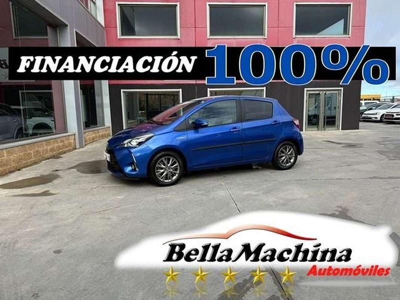 Blanco Usado 2019 Toyota Yaris Hybrid Active Utilitario | 13.475 € (Precio justo) - Imagen 1/4