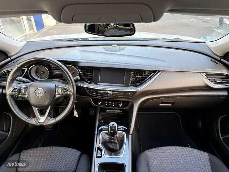 Usado Opel Insignia Edition 122 CV (89 kW) 2021 Blanco Berlina