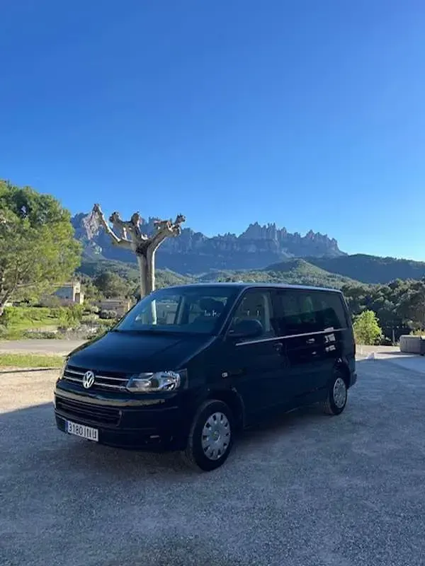 Usado VW Multivan Startline 102 CV (75 kW) 2010 Negro Monovolumen