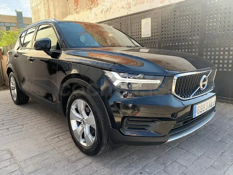 Usado Volvo XC40 156 CV (114 kW) 2018 Negro SUV