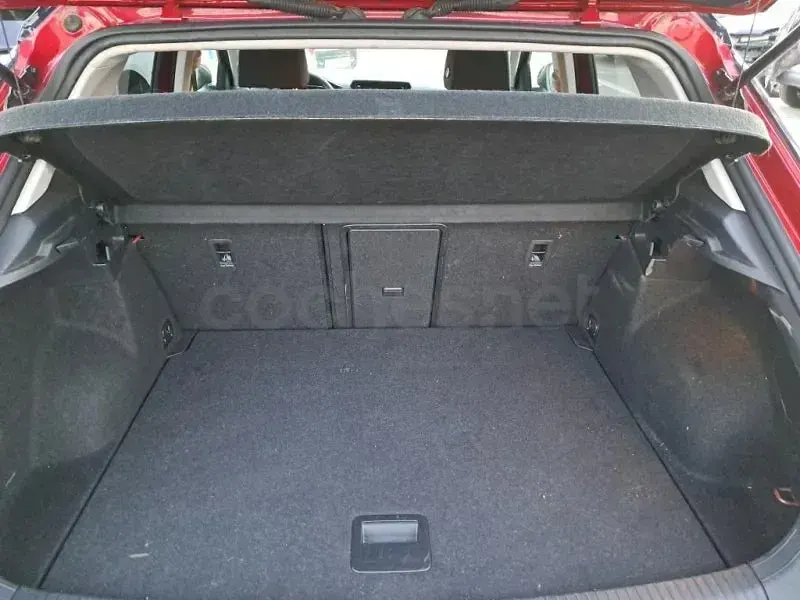 Usado VW T-Roc Life 150 CV (110 kW) 2022 Rojo SUV