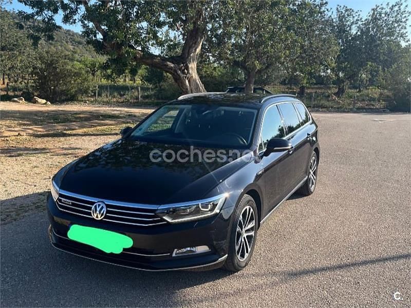 Usado VW Passat Sportline 190 CV (139 kW) 2018 Negro Familiar