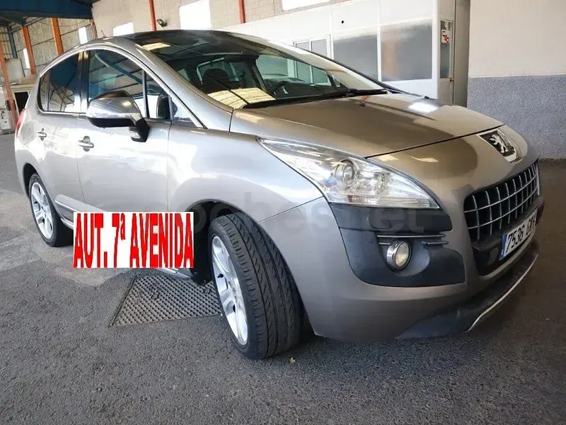 Usado Peugeot 3008 Access 112 CV (82 kW) 2011 Marrón Familiar