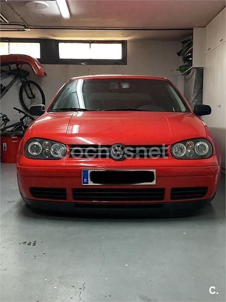 Usado VW Golf III 110 CV (80 kW) 1999 Rojo Berlina