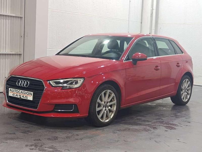 Usado Audi A3 Sportback S-Line 116 CV (85 kW) 2018 Rojo Utilitario