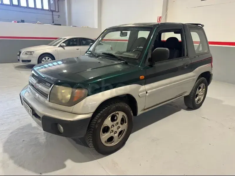 Usado Mitsubishi Montero 120 CV (88 kW) 2001 Verde SUV