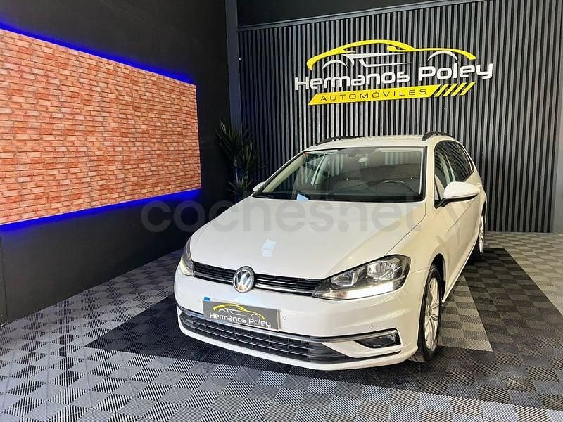 Usado VW Golf VII Advance 115 CV (84 kW) 2018 Blanco Familiar