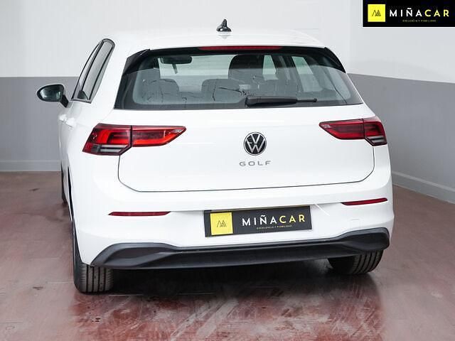Usado VW Golf VIII 110 CV (80 kW) 2021 Blanco Berlina