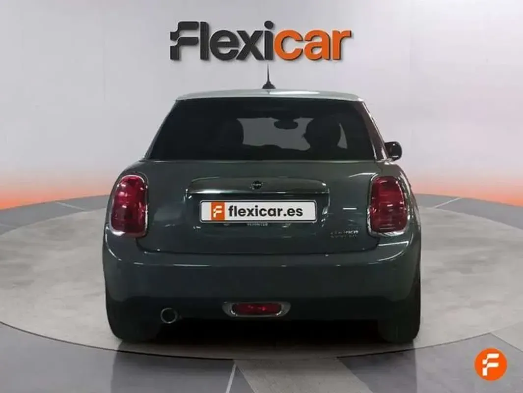 Usado Mini Cooper 136 CV (100 kW) 2018 Gris Utilitario