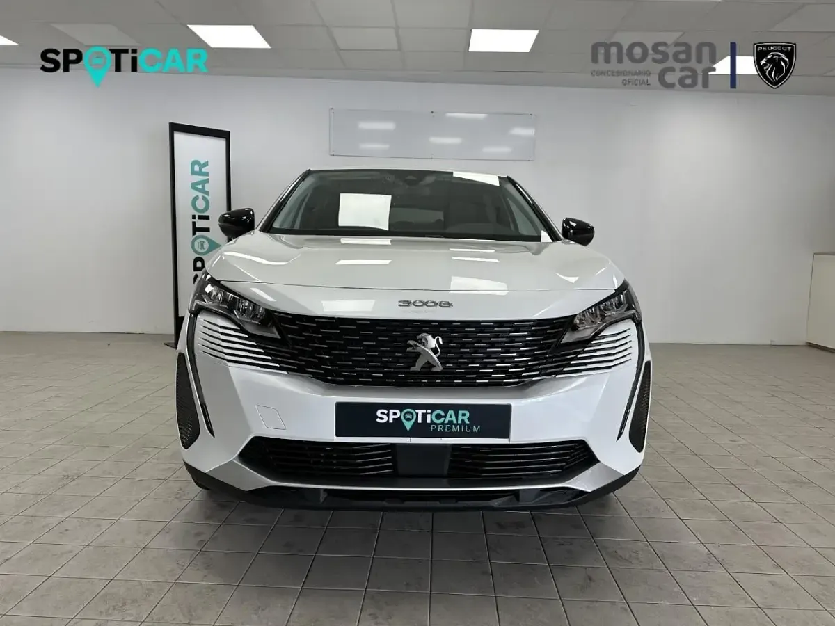 Usado Peugeot 3008 Allure 131 CV (96 kW) 2023 Azul celebes SUV
