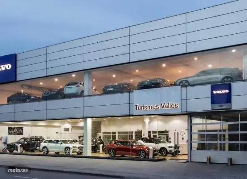 Nuevo Volvo XC40 Core 163 CV (119 kW) 2026 Azul SUV