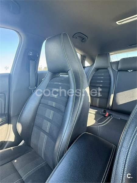 Usado Mercedes CLA200 Shooting Brake Urban 136 CV (100 kW) 2017 Negro Familiar