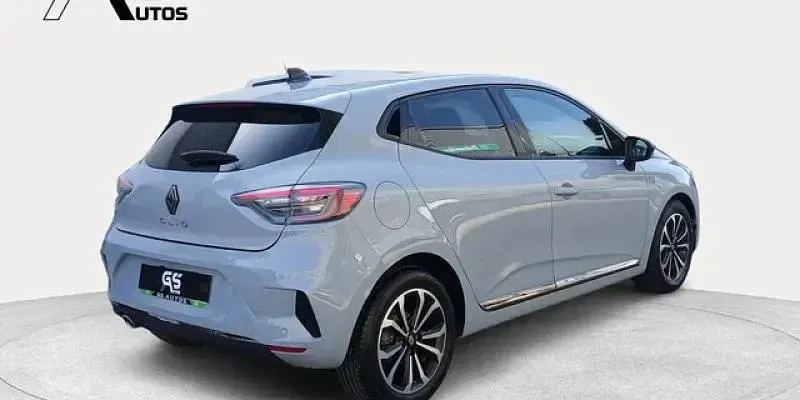 Usado Renault Clio Techno 90 CV (66 kW) 2025 Gris Utilitario