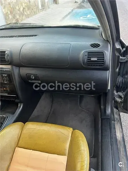 Usado Audi A3 Ambition 110 HP (80 kW) 2001 Cinzento Citadino