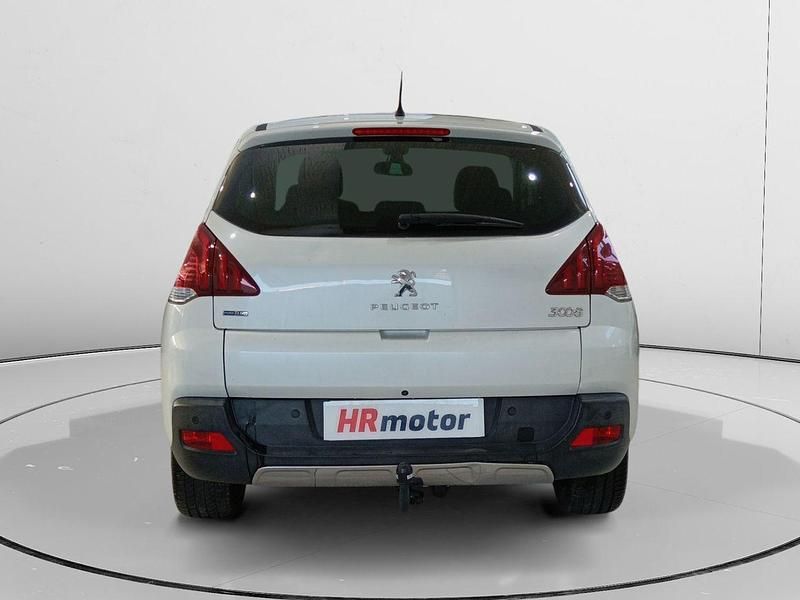Usado Peugeot 3008 Allure 131 CV (96 kW) 2016 Blanco SUV