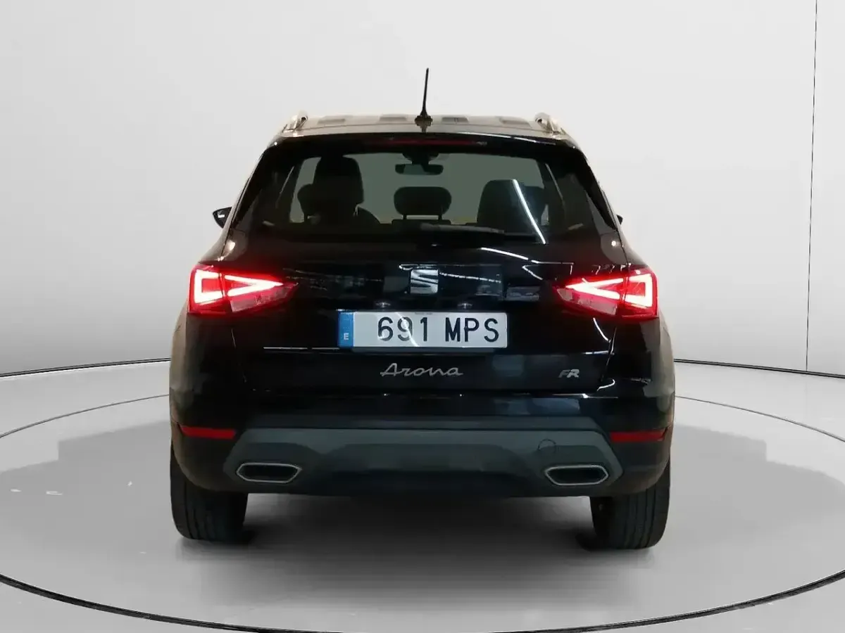 Usado Seat Arona FR 116 CV (85 kW) 2024 Negro SUV
